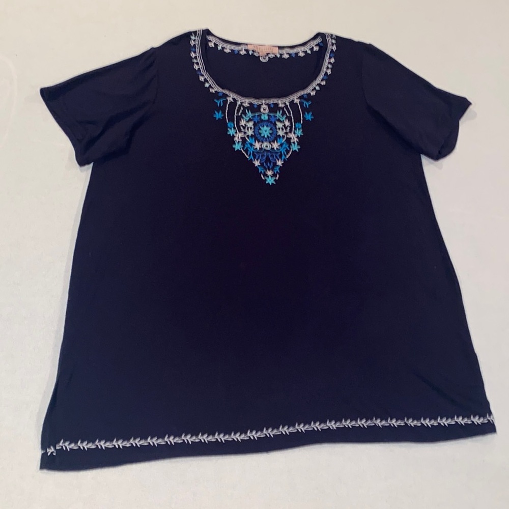 Philosophy Women’s Navy With Embroidered Flowers Scoop Neck Tee Shirt Size 1X